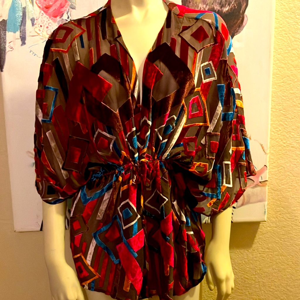 Beautiful Alice And Olivia Blouse.